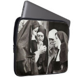 Nuns Roken  fotografie Laptop Sleeve (Voorkant Rechts)