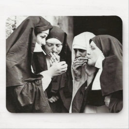 Nuns Roken  fotografie Muismat