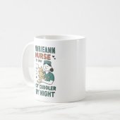 Nurse by Day Cat Cuddler by Night – Cute Pet Lovin Koffiemok (Voorkant links)