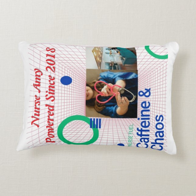 Nurse Fuel Sierkussen - Cafeïne & Chaos Accent Kussen (Achterkant)