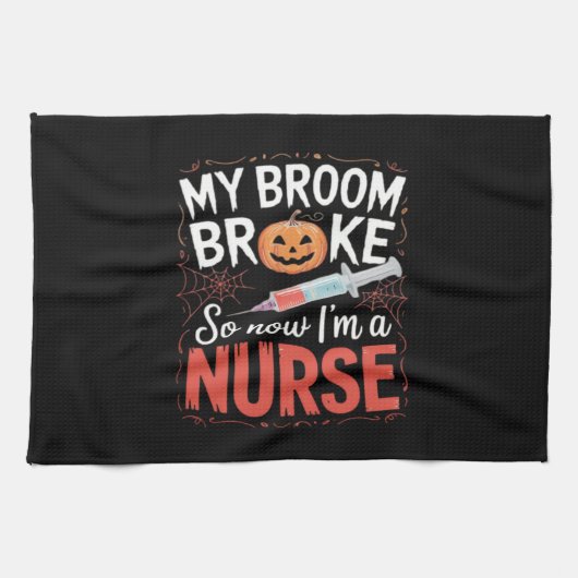 Nurse Funny Halloween Nursing Essential T-shirt_1 Theedoek (Horizontaal)