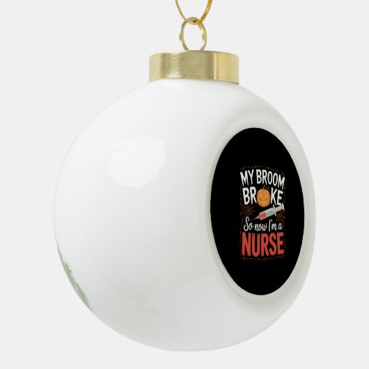 Nurse Funny Halloween Nursing Essential T-shirt Keramische Bal Ornament (Links)