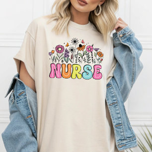 Nurse Meadow Flowers kweekcadeau voor verpleegster T-shirt