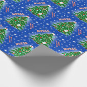 Nurse Merry Christmas Tree blauwe achtergrond Cadeaupapier (Hoek)