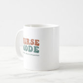 Nurse Mode Retro Wavy Typography Koffiemok (Voorkant links)