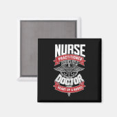 Nurse Practitioner - Hersenen van een arts, hart v Magneet (Voorkant / Achterkant)