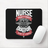 Nurse Practitioner - Hersenen van een arts, hart v Muismat (Met muis)
