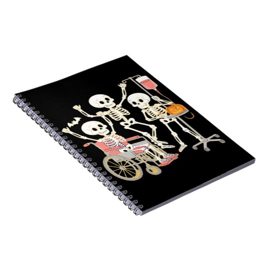 Nurse Skeleton Funny Halloween Healthcare Essentia Notitieboek (Rechterzijde)