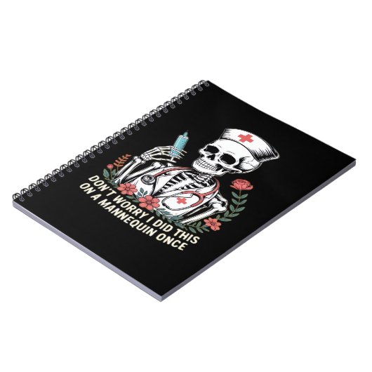 Nurse Skeleton Joke Humor Halloween Essential T-Sh Notitieboek (Linkerzijde)