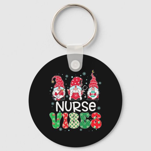 Nurse Vibes Gnome Xmas Stethoscoop Drie Gnomen Ch Sleutelhanger (Voorkant)
