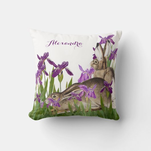 Nursery Bunny Rabbit Paarse Iris Floral Kussen (Voorkant)