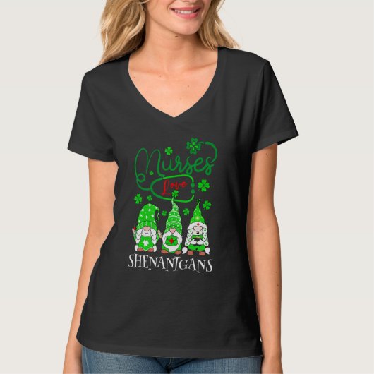 Nurses Love Shenanigans Funny Gnomes Nurse St Patr T-shirt (Voorkant)