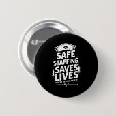 Nurses Strike Save Nursing Suprt Safe Staffing Sav Ronde Button 5,7 Cm (Voorkant /achterkant)