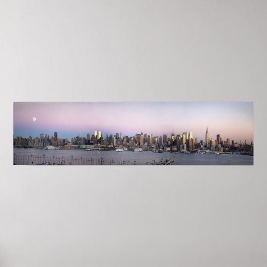 NY Skyline Full Moon in Dusk Panorama Poster (Voorkant)