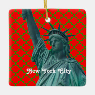 NYC-beeld van Liberty Red Grn Quatrefoil-kerstmis Keramisch Ornament