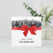 NYC Etched Fisheye Skyline BW Red Birthday SQ Kaart (Staand voorkant)