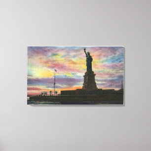NYC, New YorkSunrise Uitzicht van Vrijheidsbeeld Canvas Afdruk