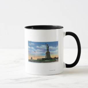 NYC, New YorkView of the Statue of Liberty Mok