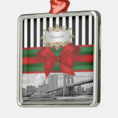 NYC Skyline Brooklyn Bridge Xmas Blk Wht Strp #2 Metalen Ornament (Links)