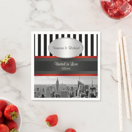 NYC Skyline BW Black White Stripe P Wedding Servetten (Insitu)