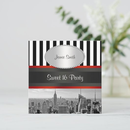 NYC Skyline BW Zwart Wit Stripe P Sweet 16 Party Kaart (Staand voorkant)