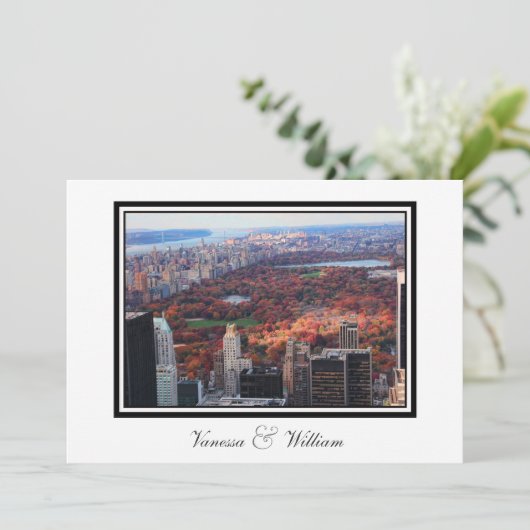 NYC Skyline Central Park van boven bruiloft uitnod Kaart (Staand voorkant)