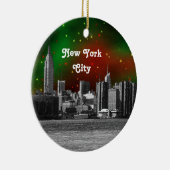 NYC Skyline Etched ESB Red en Green Starry Xmas Keramisch Ornament (Rechts)