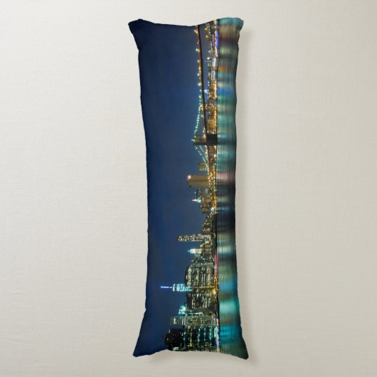 NYC Skyline Lichaamskussen (Voorkant Verticaal)