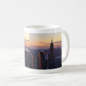 NYC Skyline vlak voor zonsondergang Koffiemok (Voorkant rechts)