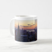 NYC Skyline vlak voor zonsondergang Koffiemok (Voorkant links)