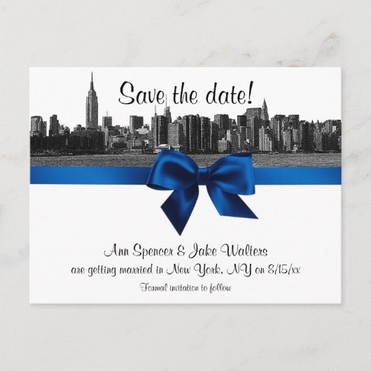 NYC Wide Skyline Etched BW Royal Blu Save the Date Aankondigingskaart (Voorkant)