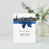 NYC Wide Skyline Etched BW Royal Blue RSVP 1 Uitnodiging Briefkaart (Staand voorkant)