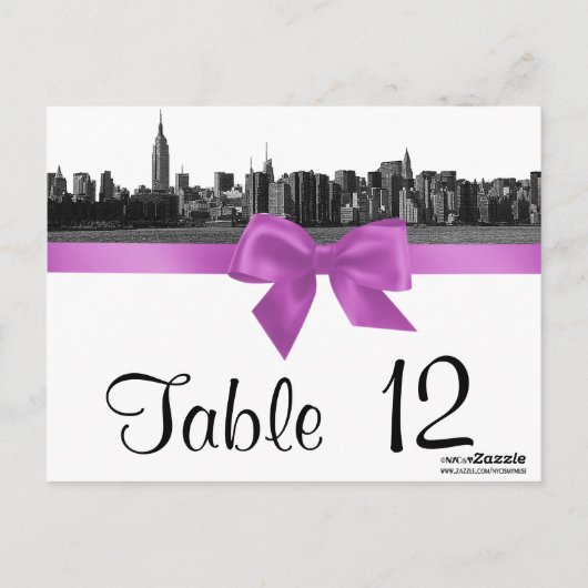 NYC Wide Skyline Ettched BW Lila Table Number Briefkaart (Achterkant)