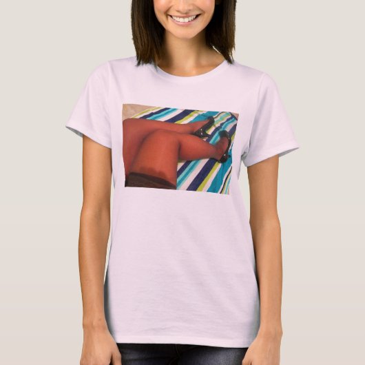 Nylon Thigh Highs in Shiny PPomoetjes T-shirt (Voorkant)