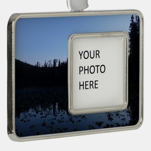 Nymph Lake op Dawn Verzilverd Omlijst Ornament (Rechts)