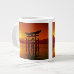 O-Torii poort, Itsukushima heiligdom, Miyajima, Grote Koffiekop