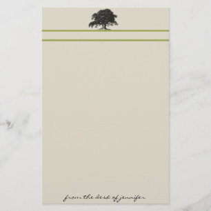 Oak-boomplant in groen briefpapier