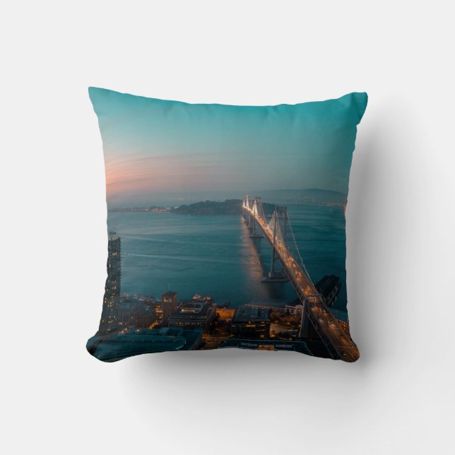 OAKLAND BRIDGE KUSSEN (Voorkant)