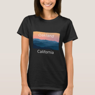 Oakland California Mountain zonsondergang woonplaa T-shirt
