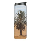Oase van de woestijn: Sahara Palms Landschap. Thermosbeker (Gedraaid links)