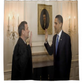 Obama zwoer in als President Douchegordijn (Voorkant)