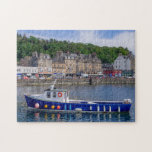Oban Port Scotland Vist Zee Ocean Travel Legpuzzel<br><div class="desc">Deze verbluffende puzzel uit de puzzel kenmerkt het traditionele historische dorp Oban in Schotland met een vissersboot op de voorgrond #oban #scotland #pret #stockingstuffers #games</div>