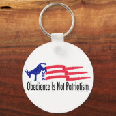Obedience Patriotisme Sleutelhanger (Voorkant)