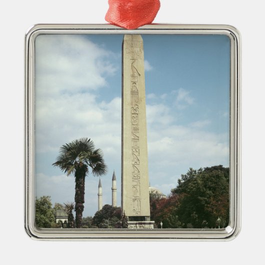 Obelisk van Theodosius I, met een Romeinse basis Metalen Ornament (Voorkant)