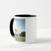 Obelisk van Theodosius I, met een Romeinse basis Mok (Voorkant links)