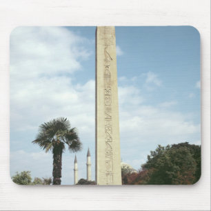 Obelisk van Theodosius I, met een Romeinse basis Muismat