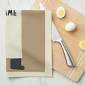Ober schenkt wijn in theedoek (Quarter Fold)
