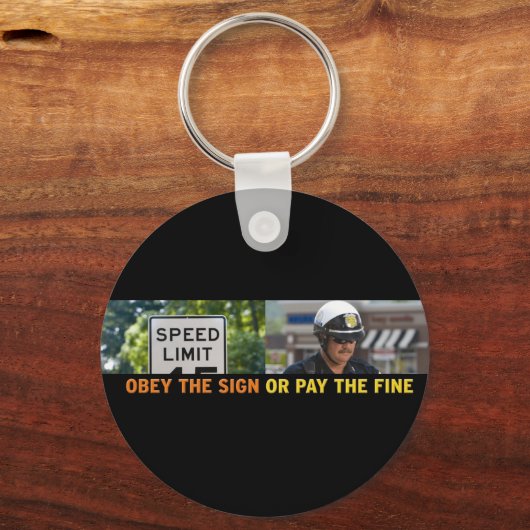 Obey the Sign Sleutelhanger (Voorkant)