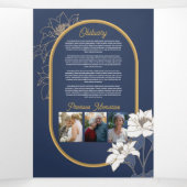 Obituary Celebration of Life Foto Bloemen Navy Drieluik Uitnodiging (Binnenkant midden)