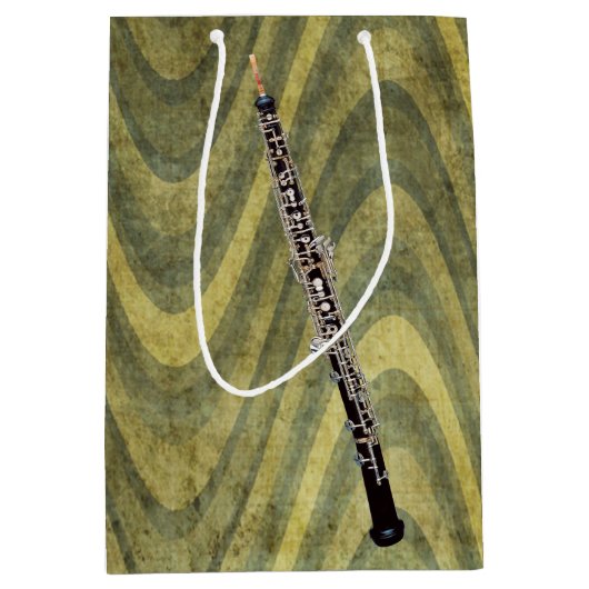 Oboe op Wavy Green Striped Background Medium Cadeauzakje (Voorkant)